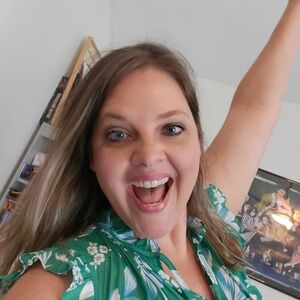 Meet your Posher, Leslie